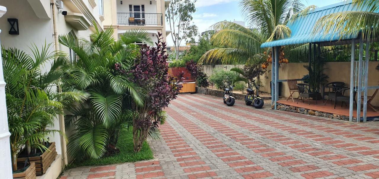 Paradise Hill Grand Baie Exterior photo